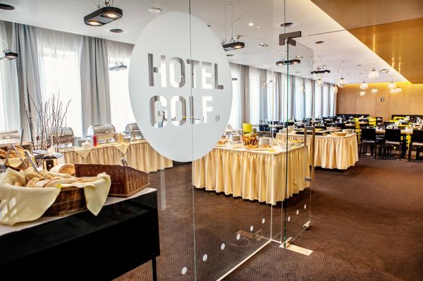 Hotel Golf exterior