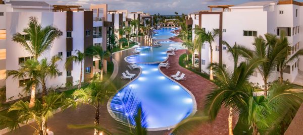 Blue Beach Punta Cana Luxury Resort piscine