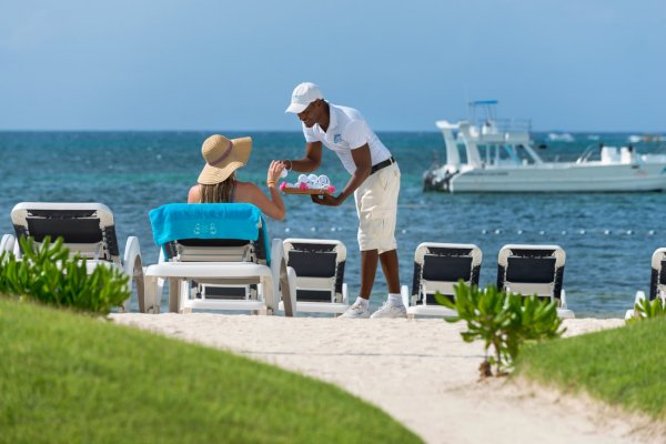 Bluebay Grand Punta Cana beach