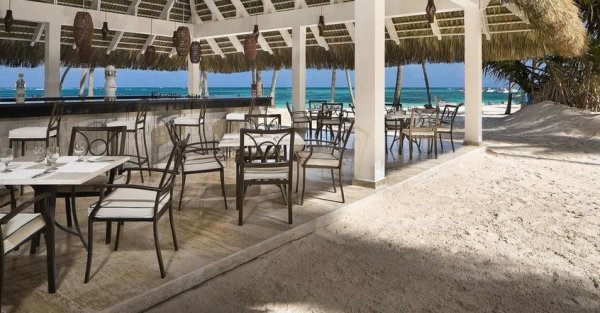 Melia Punta Cana Beach Resort exterior