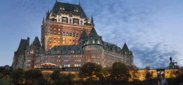 Fairmont Le Chateau Frontenac exterior at night