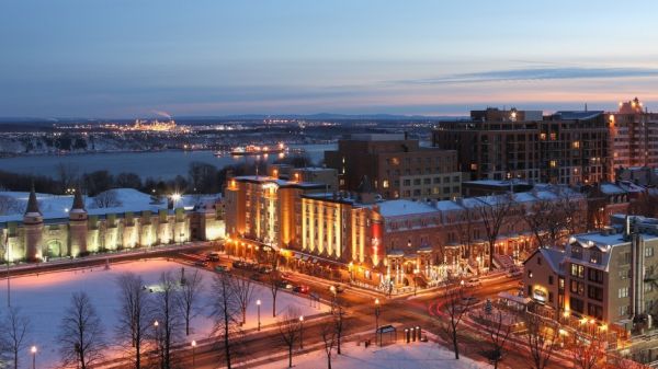 Hotel Chateau Laurier Quebec extérieur le soir