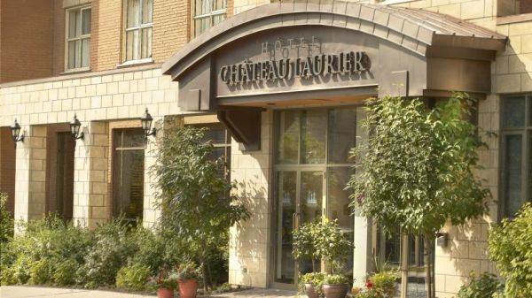 Hotel Chateau Laurier Quebec extérieur le soir