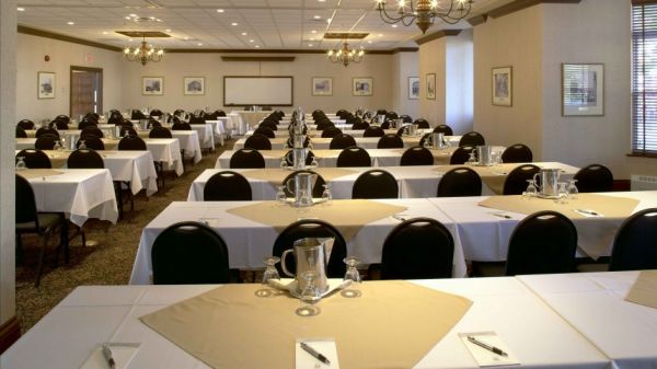 Hotel Chateau Laurier Quebec extérieur le soir