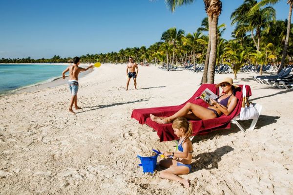 Barcelo Maya Grand Resort exterior