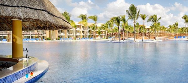 Barcelo Maya Grand Resort exterior