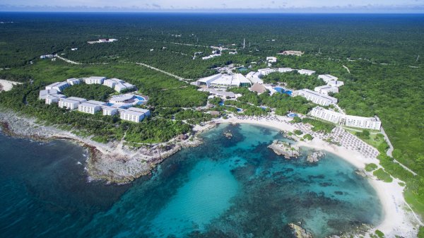 Grand Sirenis Mayan Beach Hotel & Spa exterior