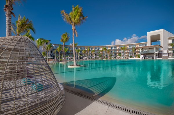 Haven Riviera Cancun Resort and Spa exterior aerial