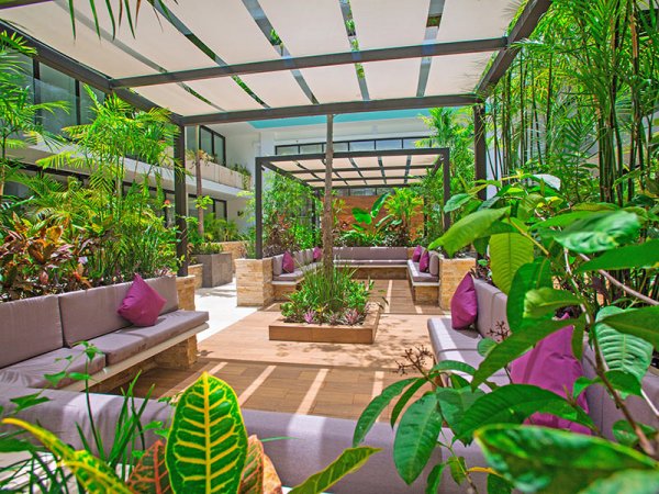 KLR The City Condos By Sercotel piscine