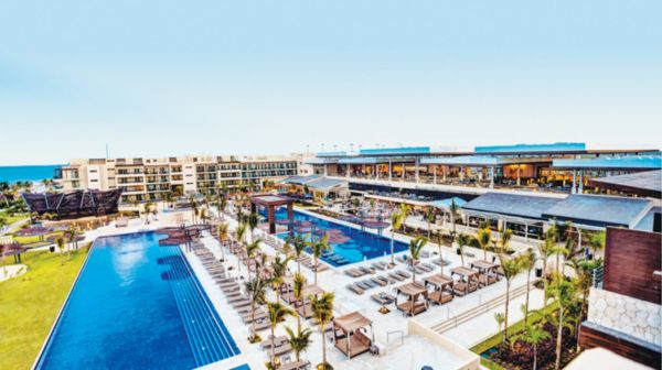 Royalton Riviera Cancun Resort And Spa exterior