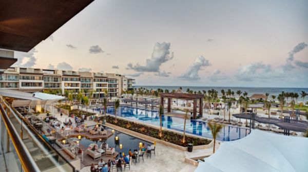 Royalton Riviera Cancun Resort And Spa exterior