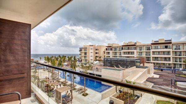 Royalton Riviera Cancun Resort And Spa exterior