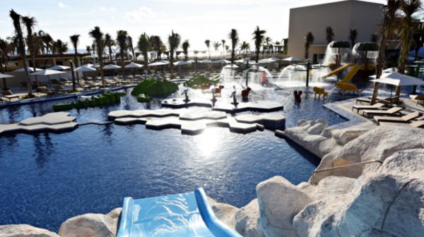 Royalton Riviera Cancun Resort And Spa exterior