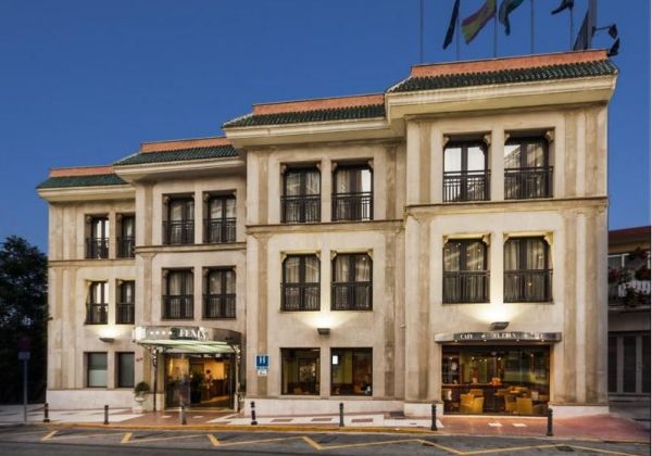 Hotel Fenix Torremolinos exterior