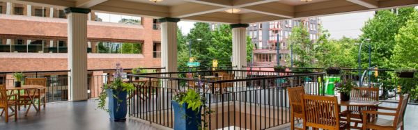 Holiday Inn Hotel and Suites Downtown Vancouver entrance