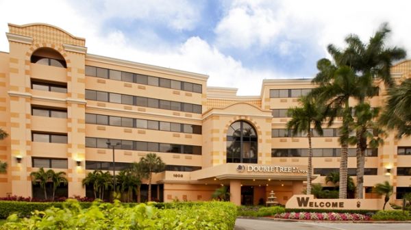 Doubletree by Hilton Hotel West Palm Beach Airport exterior