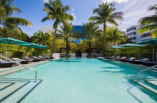 Kimpton Tideline Ocean Resort and Spa pool