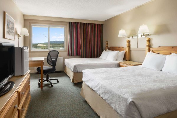 Days Inn Whitehorse exterior