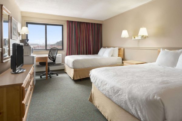 Days Inn Whitehorse exterior