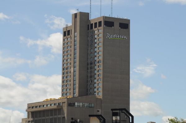 Radisson Hotel Winnipeg Downtown exterior
