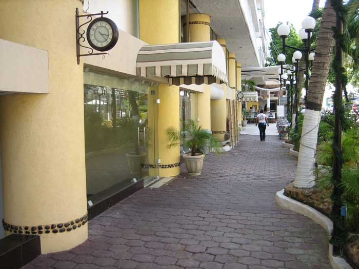 Club Del Sol exterior