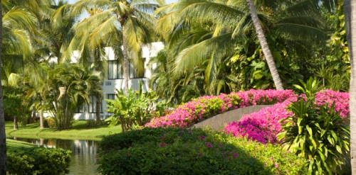 Ocean Breeze Acapulco pool