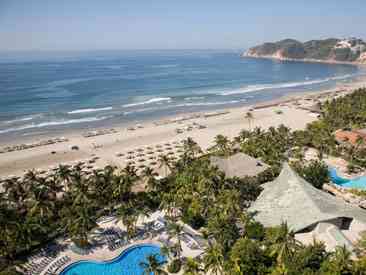 The Fairmont Acapulco Princess exterior