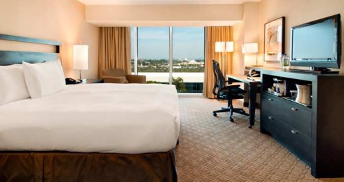 Hilton Anaheim terrace