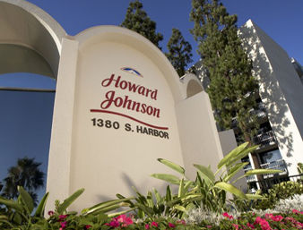 Howard Johnson Hotel And Water Playground restaurant