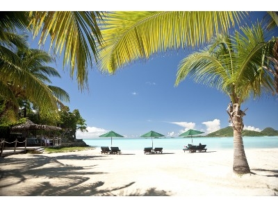 Cocos Hotel beach