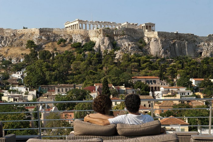 Plaka Hotel exterior