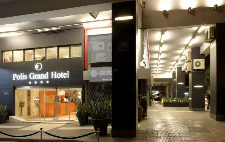 Polis Grand Hotel extérieur