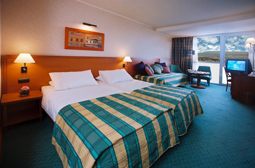 President Hotel piscine la nuit