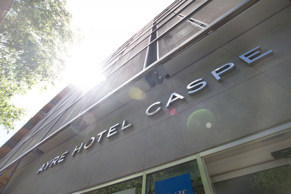 Ayre Hotel Caspe exterior