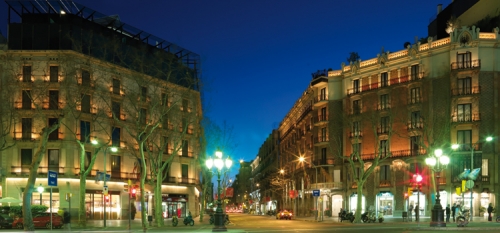 CONDES DE BARCELONA extérieur nuit