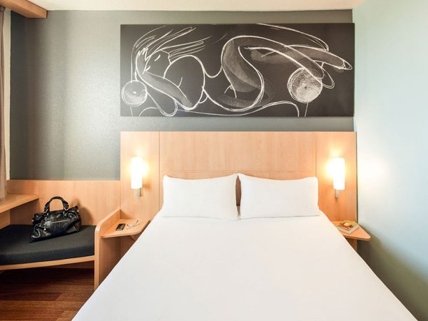 Ibis Barcelona Meridiana extérieur