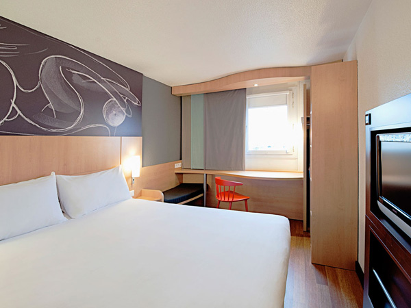 Ibis Barcelona Meridiana extérieur