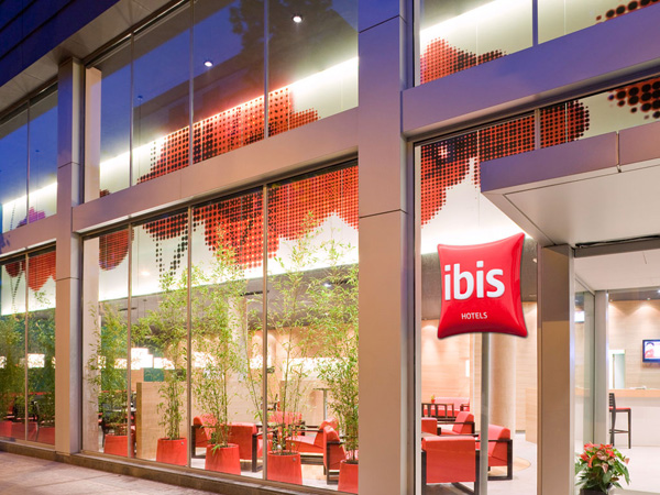 Ibis Barcelona Pza Glories 22 extérieur