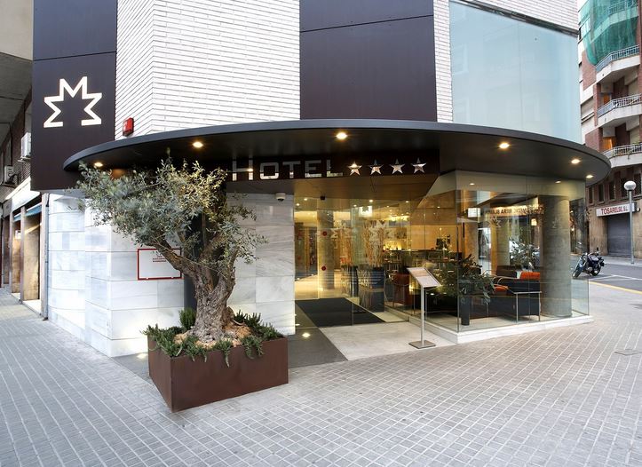 Ayre Hotel Gran Via exterior