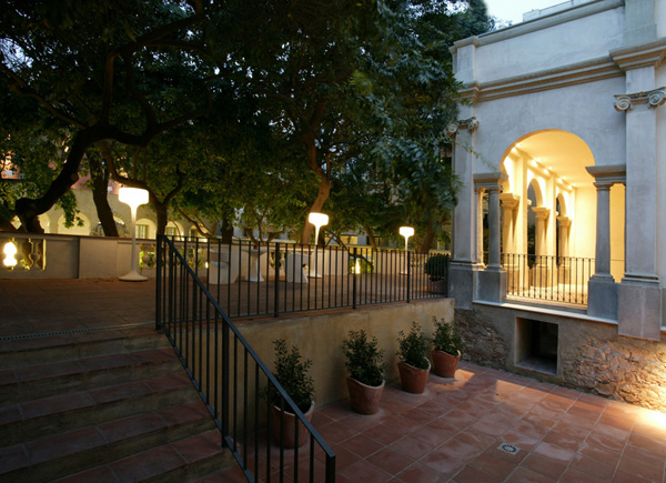 Petit Palace Opera Garden exterior