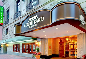 Courtyard Downtown entrée