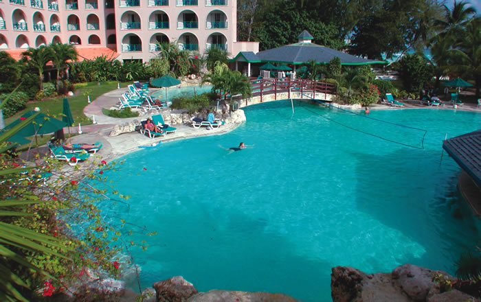 Accra Beach Hotel pool 