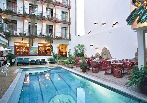 Hotel Neptuno pool