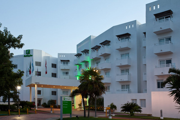 Holiday Inn Cancun entrée