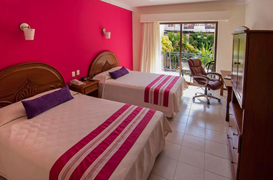 Hotel Margaritas Cancun exterior