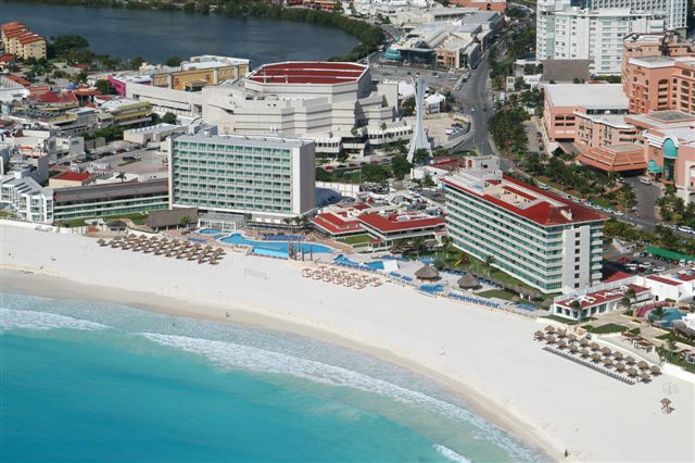 Krystal Cancun exterior