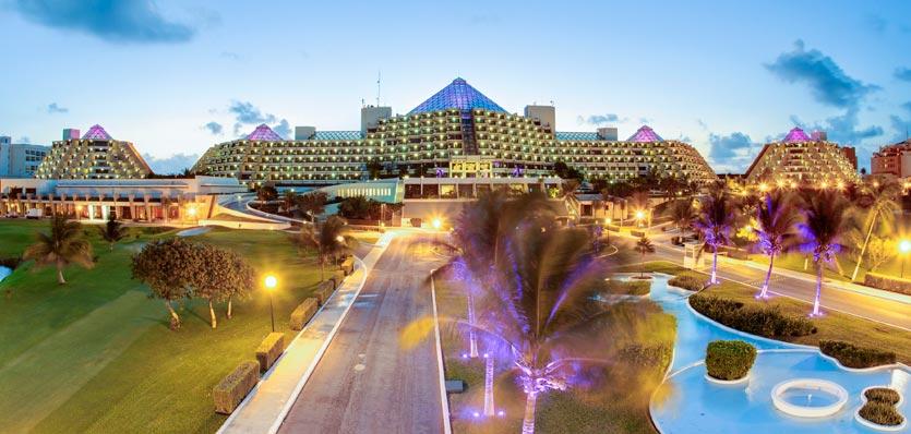 Paradisus Cancun entrance