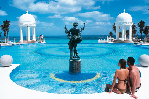 Riu Palace Las Americas exterior