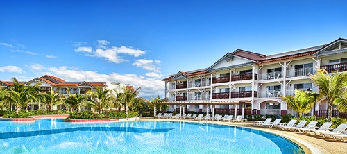 Memories Paraiso Beach Resort pool