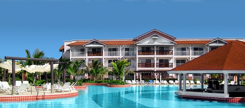 Memories Paraiso Beach Resort pool